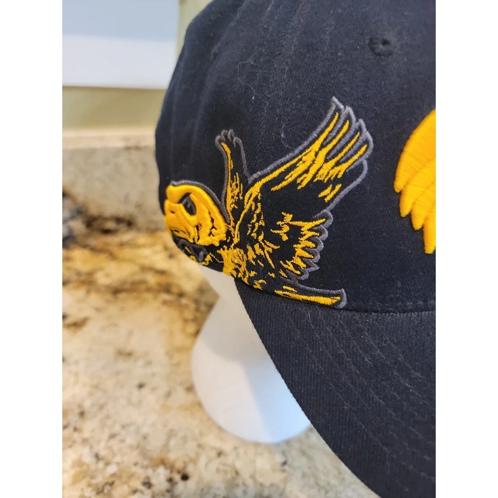 Iowa Hawkeyes Cap Black Fitted L XL Hat Herky The Hawk Mascot Top Of The World